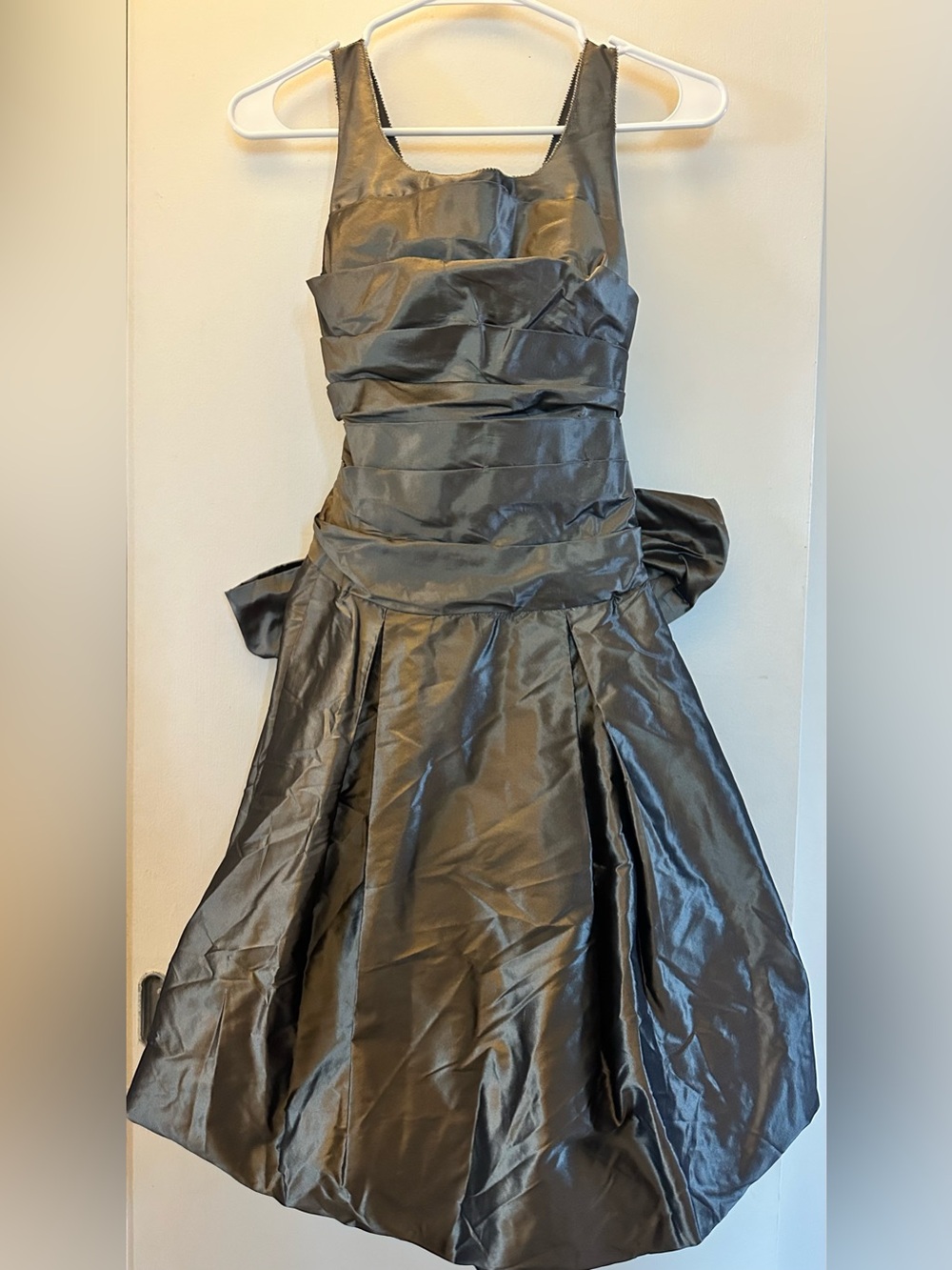 Vera Wang Silk Taffeta cocktail dress in a gunmetal gray Vintage Fall